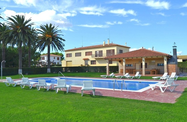 Casa Costell, the perfect villa: XL Pool, Padel, Football, Golf & near beach
