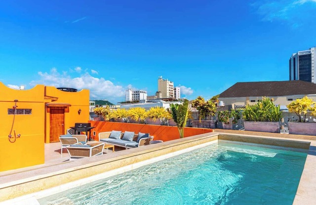 Casa Cuero - Rooftop Pool - Historic Center