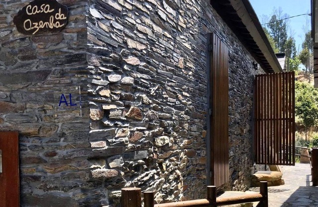 Casa da Azenha - River bank house in magical little village Paradinha