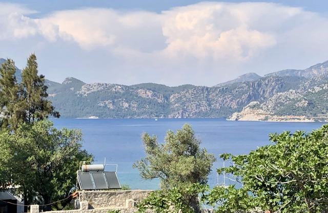 Casa Daphne stunning sea view, 200m to the beach and Selimiye Village center
