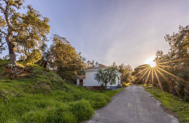 Casa de Cantoneiros, Alfambras