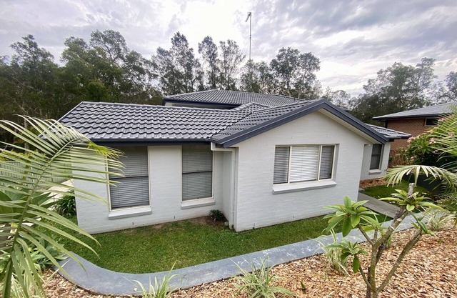 Casa De Le Selva - Beautiful split home that has a native bushland outlook.