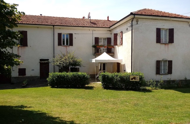 CASA DEL PRATO Farmhouse surrounded by greenery