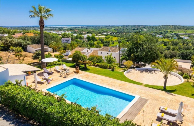 Casa do Carmo - Five Bedroom Villa, Sleeps 10