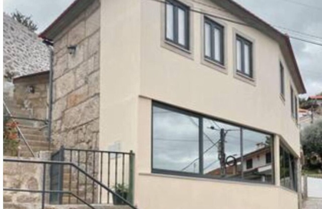 Casa dos Avós, no Lugar do Castelo, em Castelo de Paiva