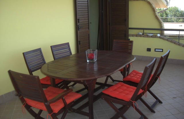 CASA ELISABETTA/app. 2: magnificent sea view and comfort not far from Naples
