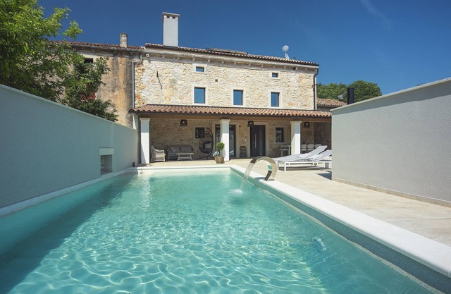 Casa Evina