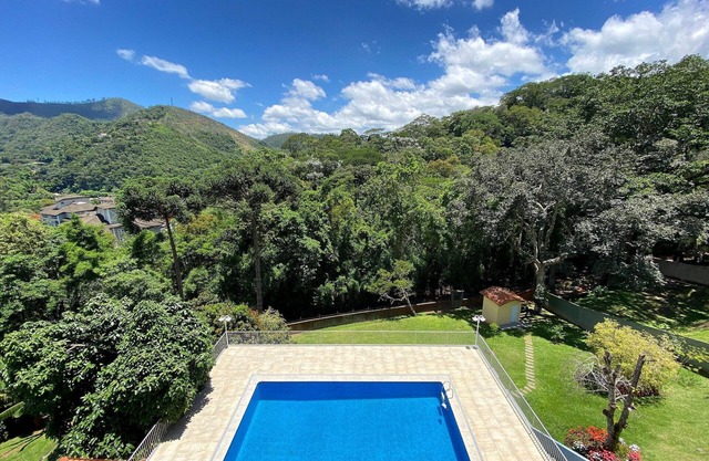 Casa Feliz: service, heated hydro, swimming pool