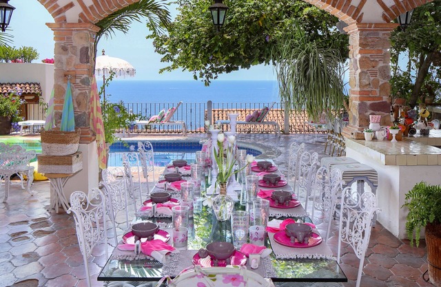 Casa Guacamole: Magical 5 BDRM Open-Air Hacienda with Million Dollar Ocean Views