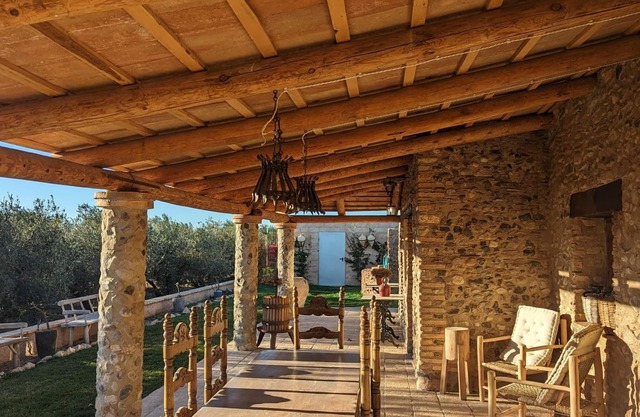Casa Hostalets - In the Middle of the Olive Trees