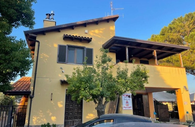 Casa Indipendente a Pochi km dal Mare. Famiglie/amici Anche con Animali!