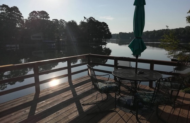 CASA LAGO - LAKE FRONT TOWNHOME w/SPECTACULAR Views w/boat