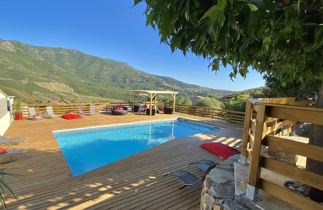 Casa Maredda with private pool and 6000m garden