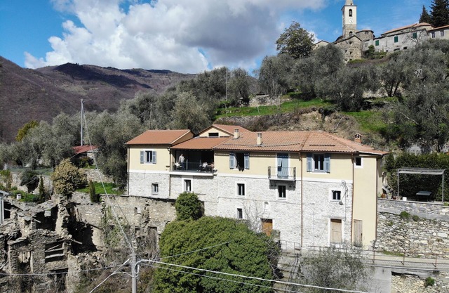 casa Maremonti - Ligurian country house in perfect tranquility, Maritime Alps and sea