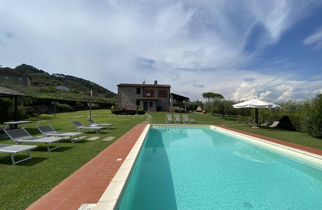 Casa Marisa - Independent villa with private pool, A/C, wifi in Tuscany