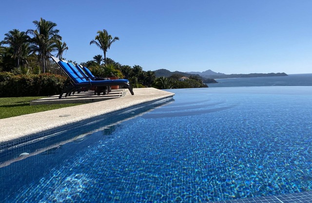 Casa Melissa- San Pancho- Stunning Views, Heated Infinity Pool, Private Tennis