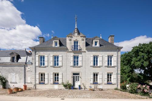 Casa Mila & Spa - Maison d'Hôtes raffinée vue Loire, Spa & Piscine