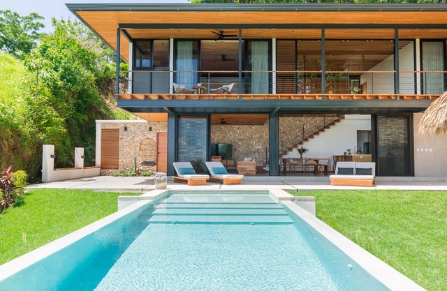 Casa Mirame - Beautiful Ocean View Villa in the heart of Santa Teresa