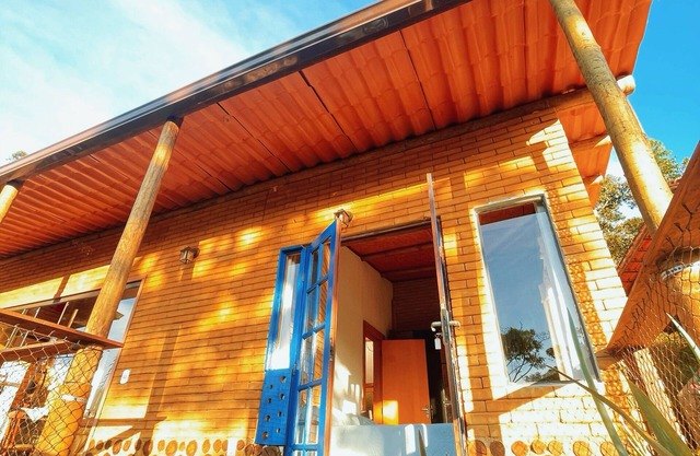 Casa Mohini: Deck Para Montanha e Lareira. Piscina Natural e Templo a 5 min