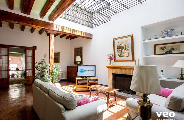 Casa Monsalves. 6 bedrooms, 5 bathrooms, patio, terrace