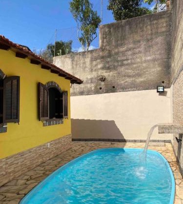 Casa no centro de Miguel Pereira