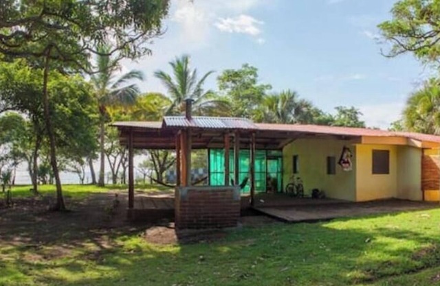Casa Pacifico–Beachfront - Gem in Los Clavo