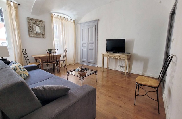 Casa Rione, apartement with character in the village of Omessa