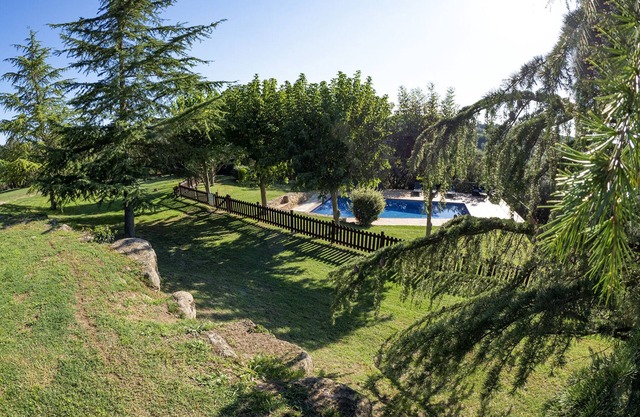 Casa Romira - Authentic villa w/mountain views, pool, BBQ & large garden