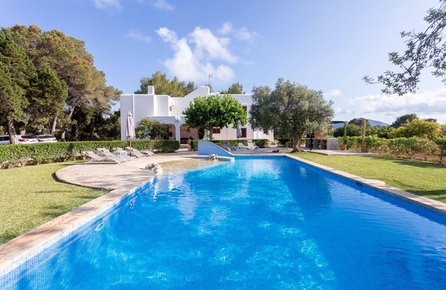 Casa Rosita, free Wifi, 75 meters from the Niu Blau beach, ideal families.