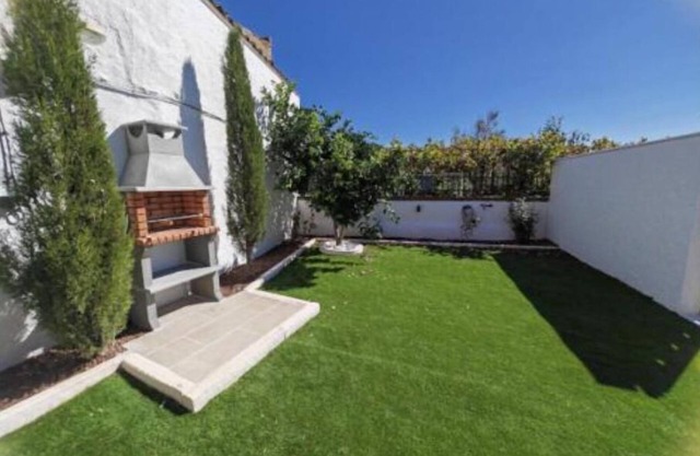 Casa Rural Teralba 2 con 4 Habitaciones Para 10 Personas, Jardín y Barbacoa