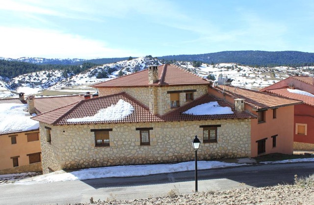 Casa Rural Lahuerta Apartamentos GUADALAVIAR