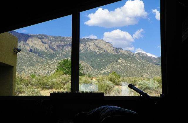 CASA SANDIA PEAK. Unobstructed Mountain/Tram Views. Serenity-Wildlife-Pets OK.
