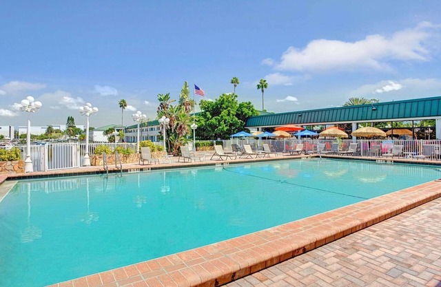 Casa Sea Esta Executive Studio / Condo at Sara Cay!