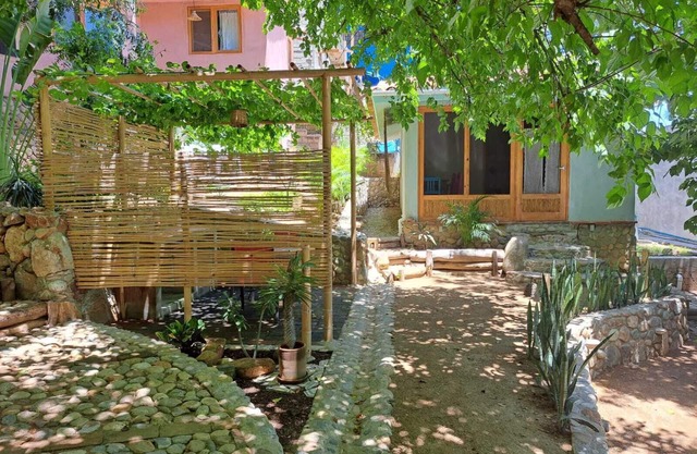 Casa Sierra: Starlink, AC & Superbly Located!