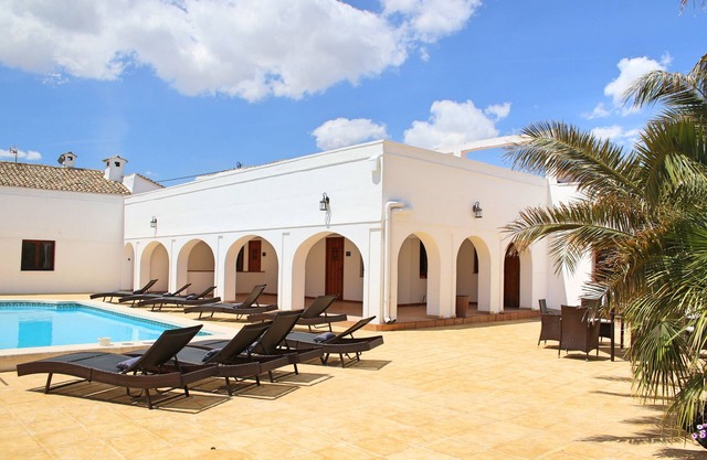 Casa Solariega's luxurious Grand Villa in Villena