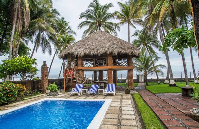 Casa Tia Tita - El Zonte - Special Beach Front Property - Full House