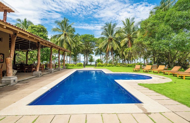 Casa TiaCai Beachfront Resort in charming Costa De Oro/Bejuco District