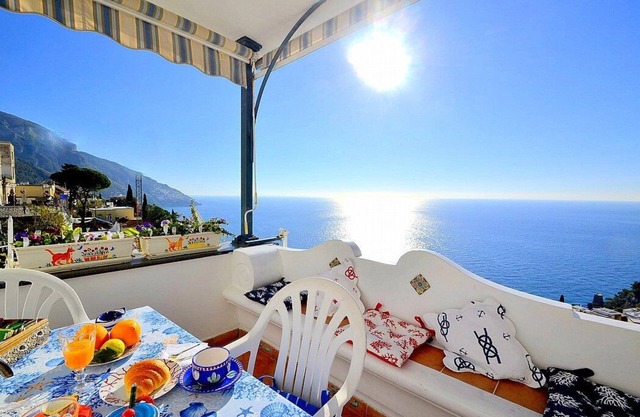 Casa Titina: A graceful independent house which faces the sun and the sea, with Free WI-FI.