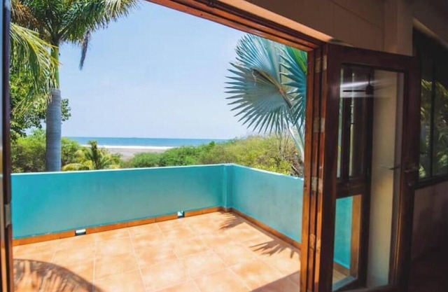 Casa Turquesa - Luxury 3-Story Beachfront Estate