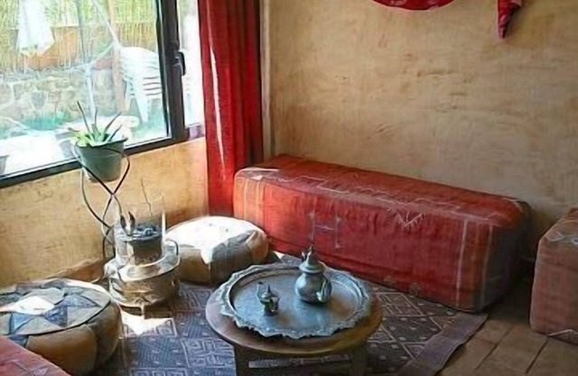 "CASA VARGAS" in Sierra Norte at 35mn. from Madrid (check available offers)