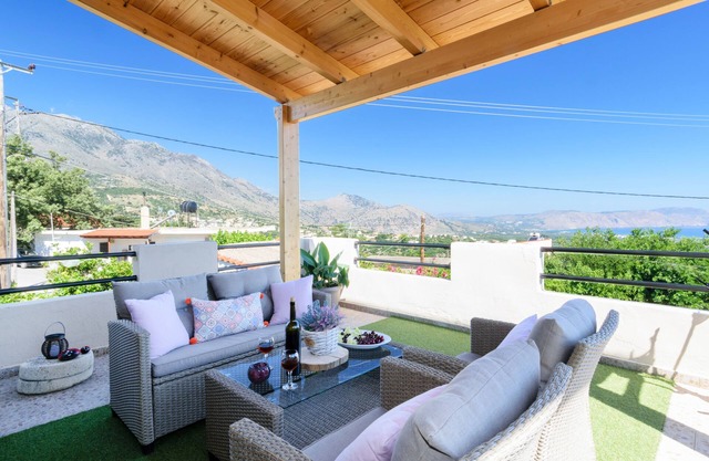 Casa Vasilia Traditional Home