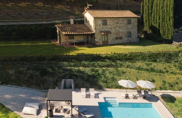 Casale la Toscanella in Ortignano Raggiolo , Toscana