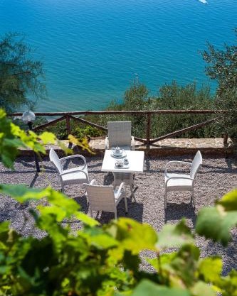 Casale Santa Rosalia Charme Villas and Rooms