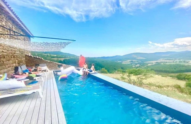 Casariou Les Bernards Villa Ardeche, nordique bath, infinity pool,billiard,view