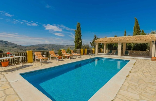 Casas de Paquita - El Establo Montefrío by Ruralidays