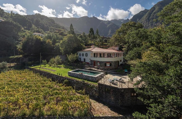 Casas do Lanço by An Island Apart
