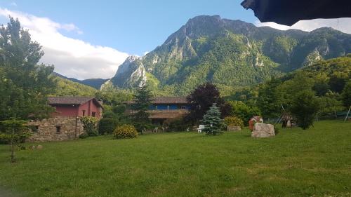 Casas rurales Valle de Bueida, jacuzzi solo en las casas el El Palacio y Viscárcel