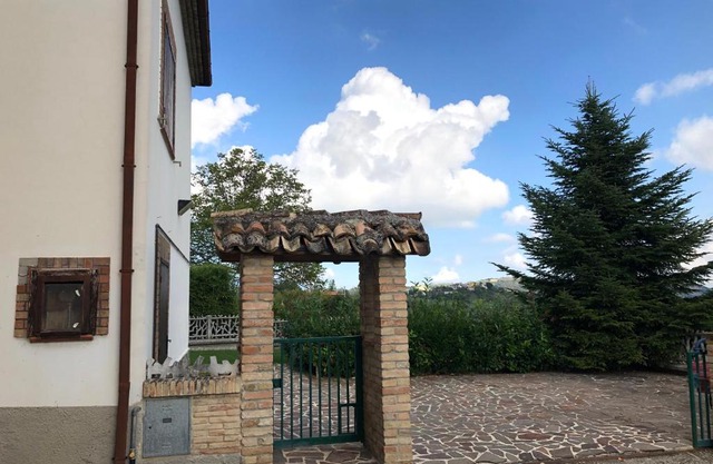 CASCINA NELLA CAMPAGNA ABRUZZESE