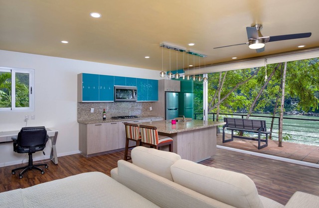 Casita Armonia 1, Ocean Front Cottage