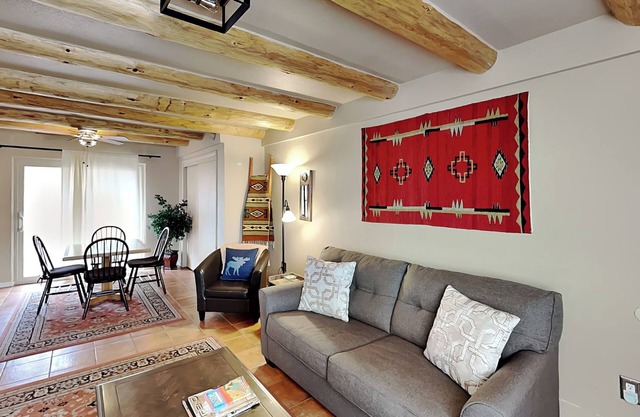 Casita De Alces | Downtown Santa Fe, Pets Welcome
